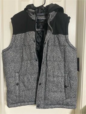 Distortion Outerwear Men's Hooded Puffer Quilted Vest